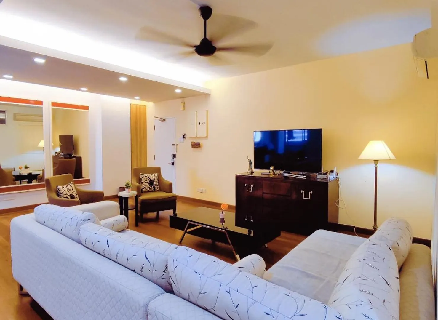 Comfy Stay At Wisma Cosway Pavilion Klcc Bukit Bintang クアラルンプール